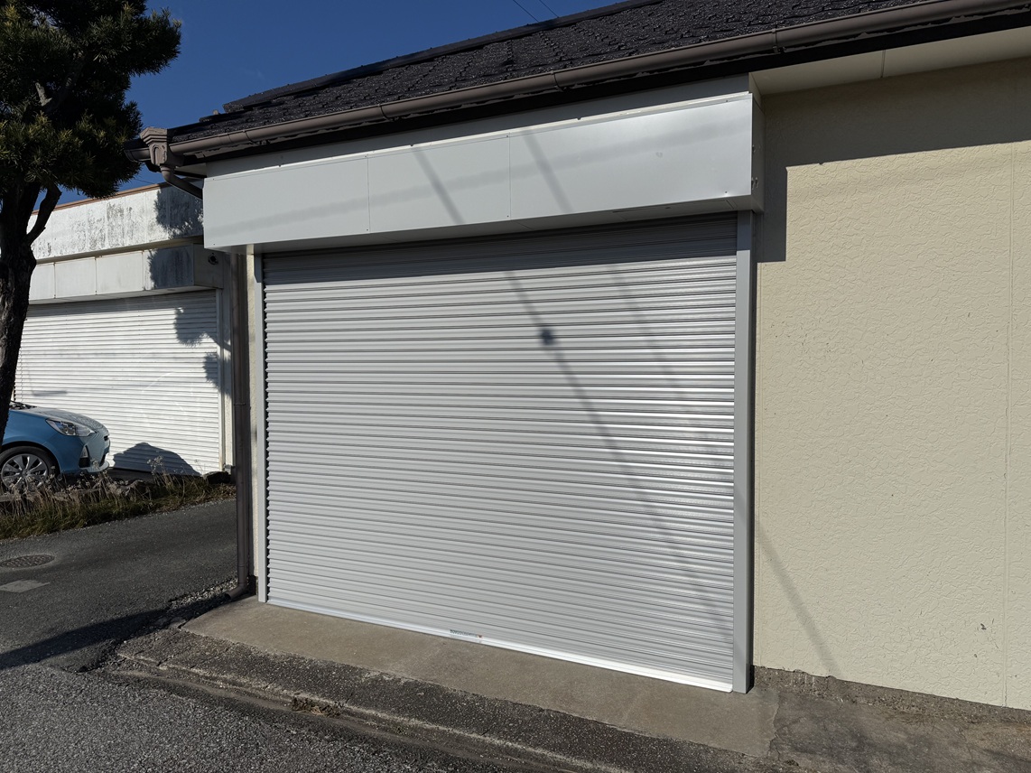 【リフォーム】K様邸車庫シャッター取替え工事完了 写真